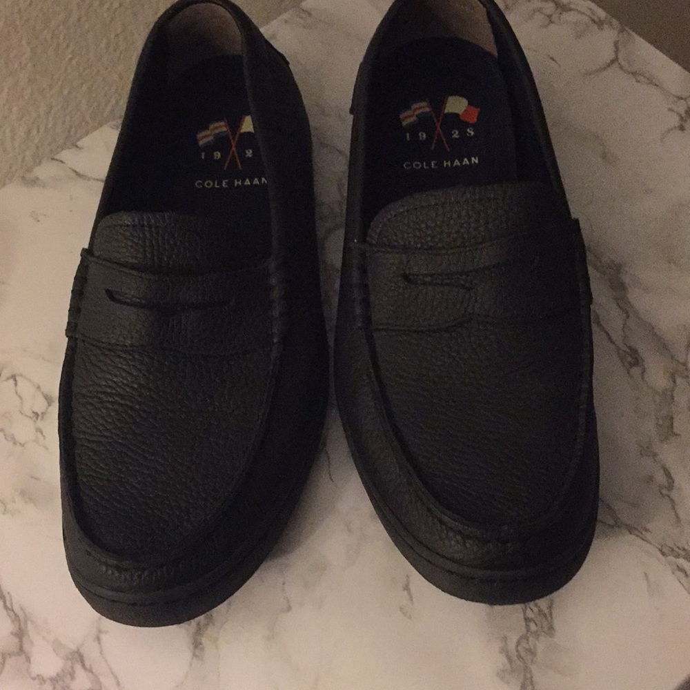 Black loafer shoe // wore 2 times